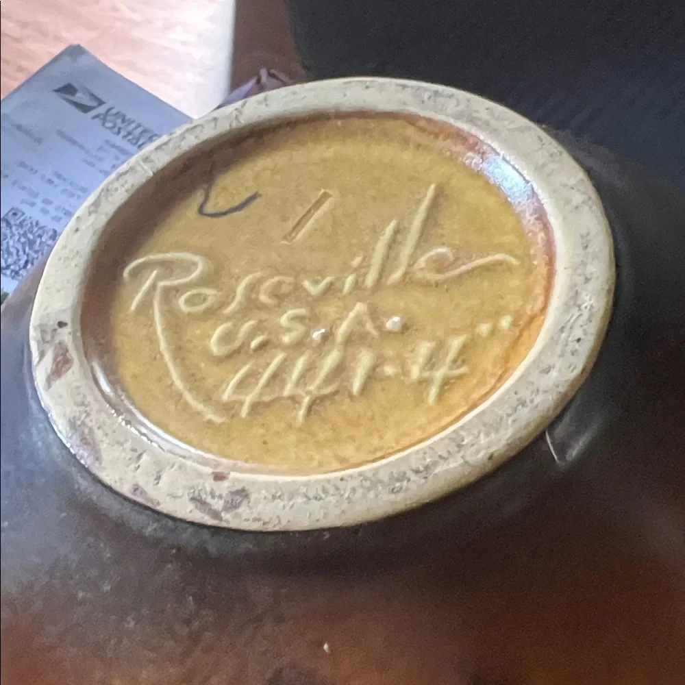 Antique/Vintage Roseville Pottery Artisan Ceramic Vase with Pinecone Relief - Picture 4 of 7